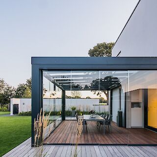 GANZGLAS-SCHIEBETÜREN