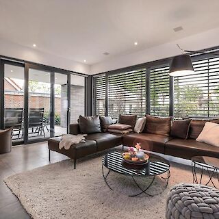 HORIZONTALE JALOUSIEN