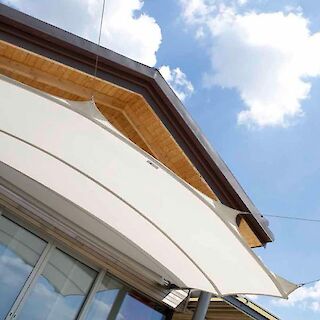 ERSTKLASSIGE SONNENSEGEL