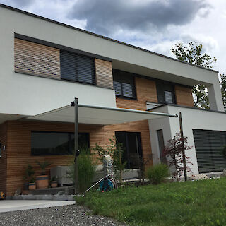 KOMFORTABEL BEDIENBAR