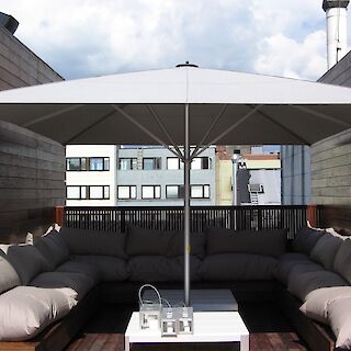 ÜBERGROSSE SONNENSCHIRME